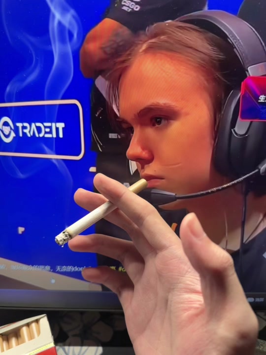 媒体人：TES要抢到Homme，明年世界赛门票应该有保证