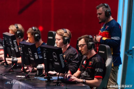 Rookie多数据名列前茅，是中单位唯一未被单杀的选手